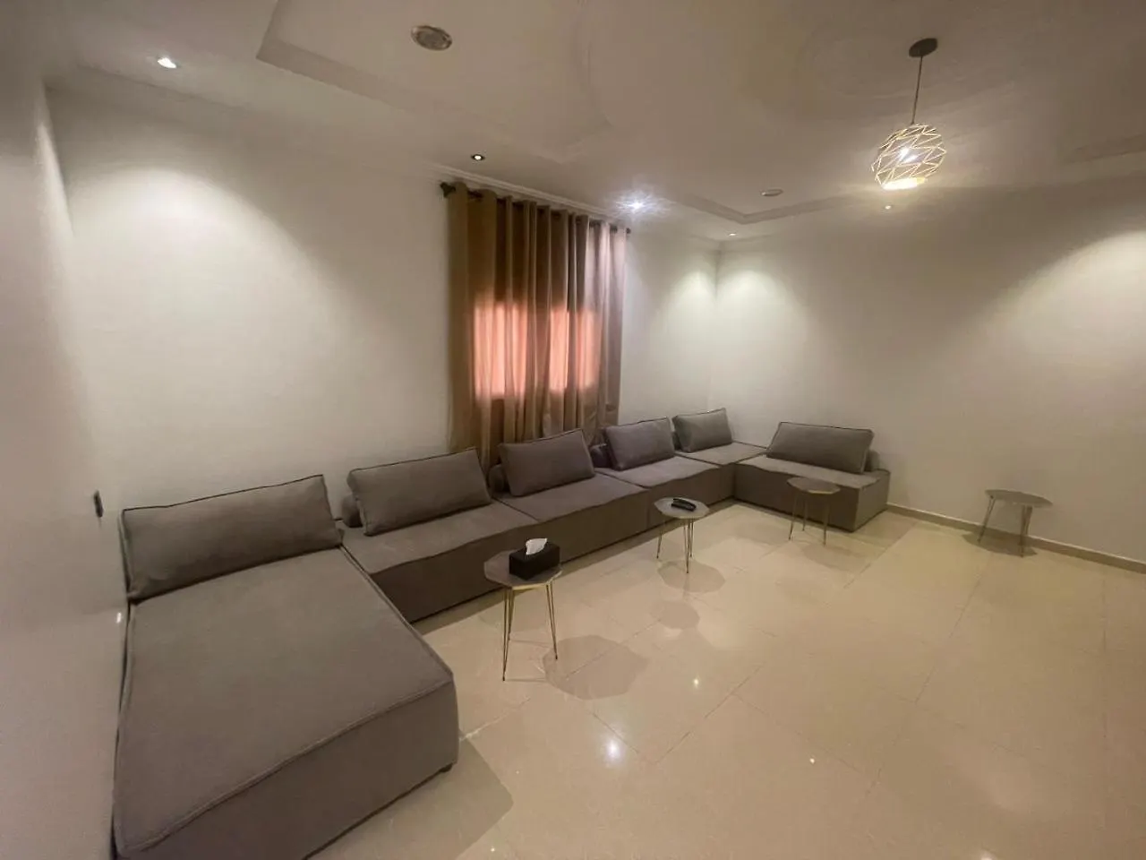 صالة وغرفة نوم فاخرة Lejlighed Jeddah 0*,  Saudi-Arabien